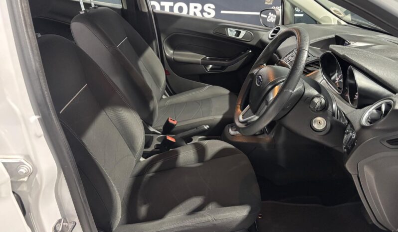 Ford Fiesta 5-Door 1.0T Trend Auto 2018 full