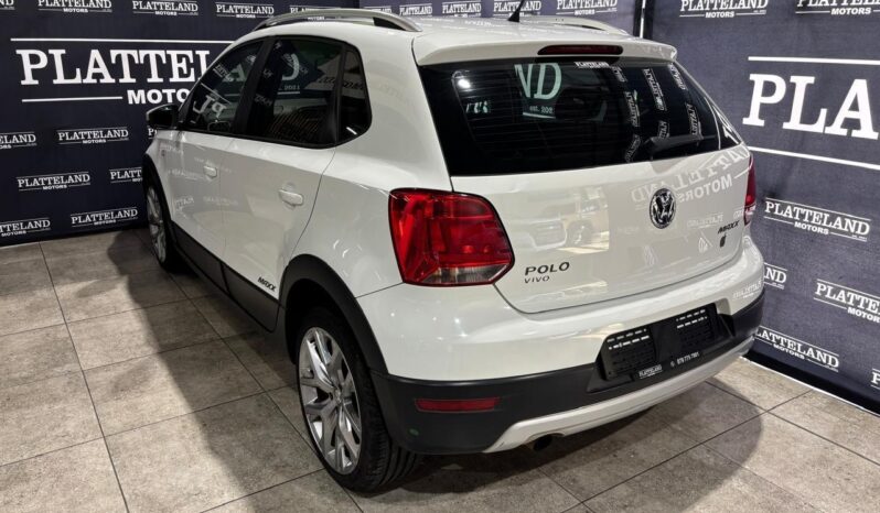 Volkswagen Polo Vivo Hatch 1.6 Maxx 2018 full
