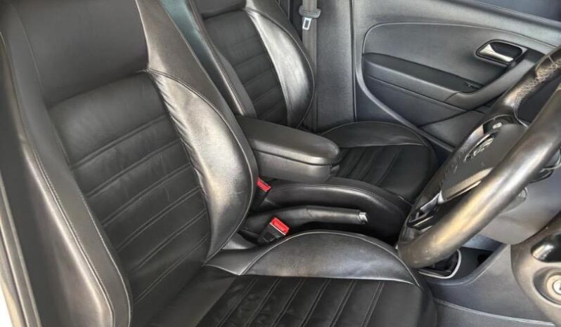 Volkswagen Polo Vivo Hatch 1.6 Maxx 2018 full