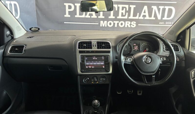 Volkswagen Polo Vivo Hatch 1.6 Maxx 2018 full