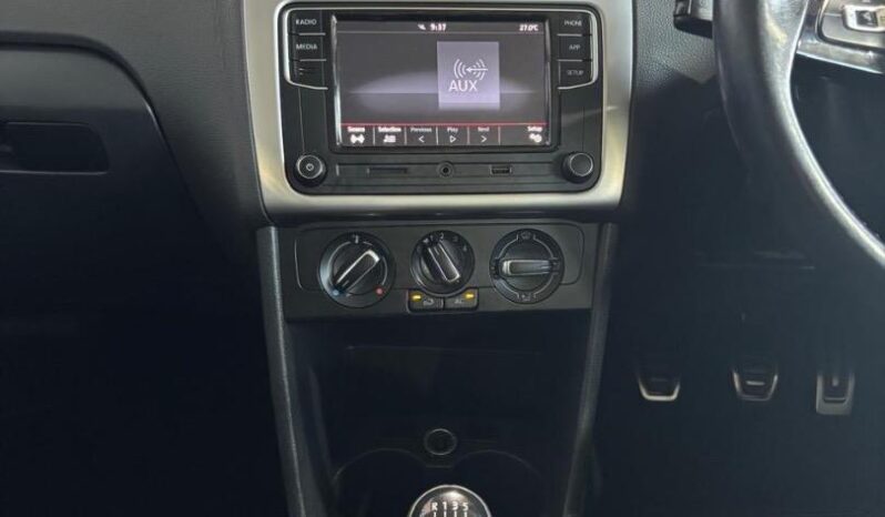 Volkswagen Polo Vivo Hatch 1.6 Maxx 2018 full