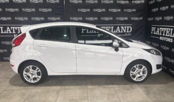 Ford Fiesta 5-Door 1.0T Trend Auto 2018 full