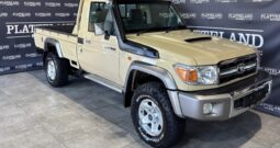 Toyota Land Cruiser 79 4.5D-4D LX V8 2015