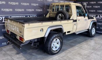 Toyota Land Cruiser 79 4.5D-4D LX V8 2015 full