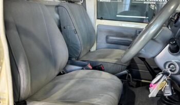 Toyota Land Cruiser 79 4.5D-4D LX V8 2015 full