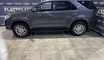 Toyota Fortuner 3.0D-4D Auto 2014 full