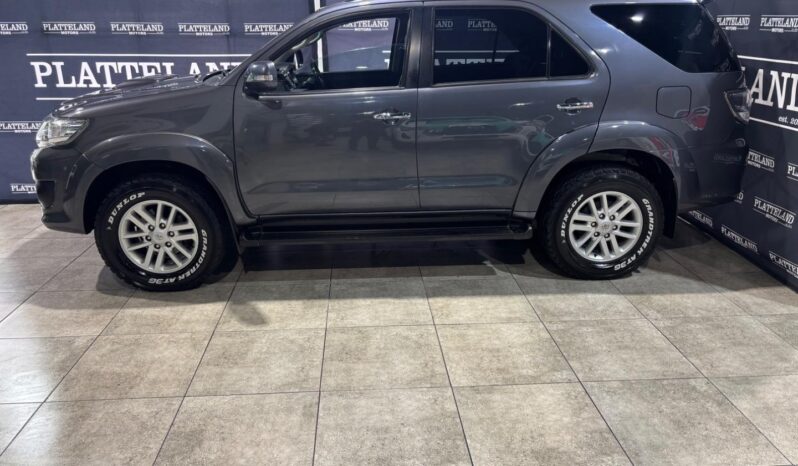 Toyota Fortuner 3.0D-4D Auto 2014 full
