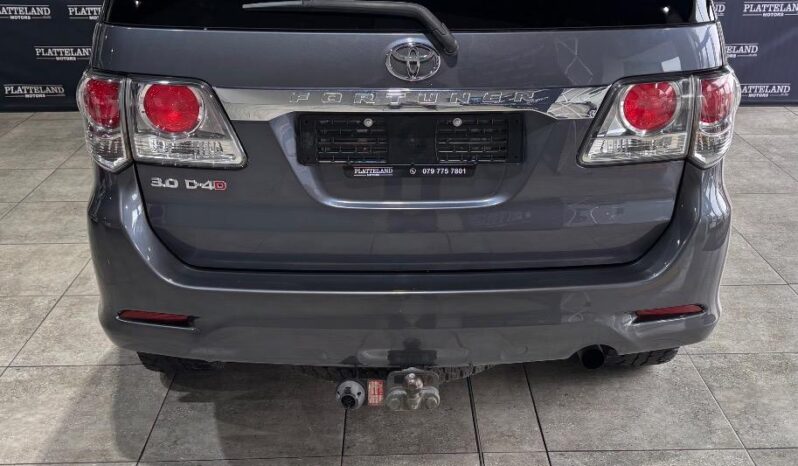 Toyota Fortuner 3.0D-4D Auto 2014 full