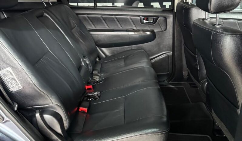 Toyota Fortuner 3.0D-4D Auto 2014 full