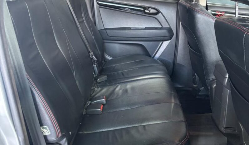 Isuzu KB 250D-Teq Double Cab X-Rider 2017 full