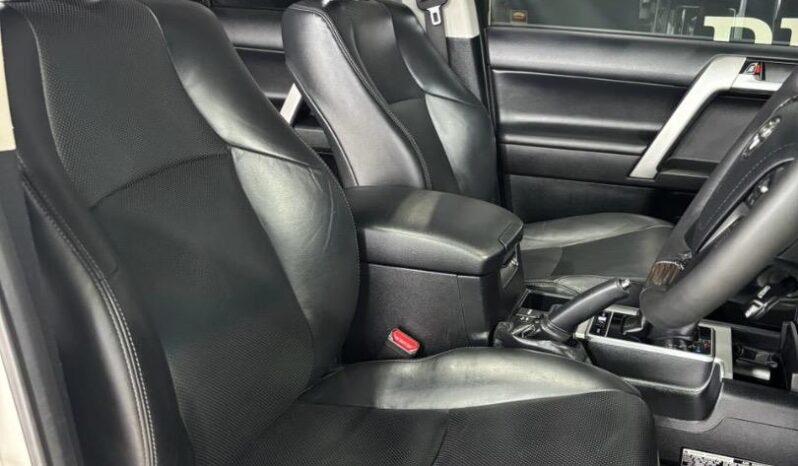 Toyota Land Cruiser Prado 3.0DT VX-L 2020 full