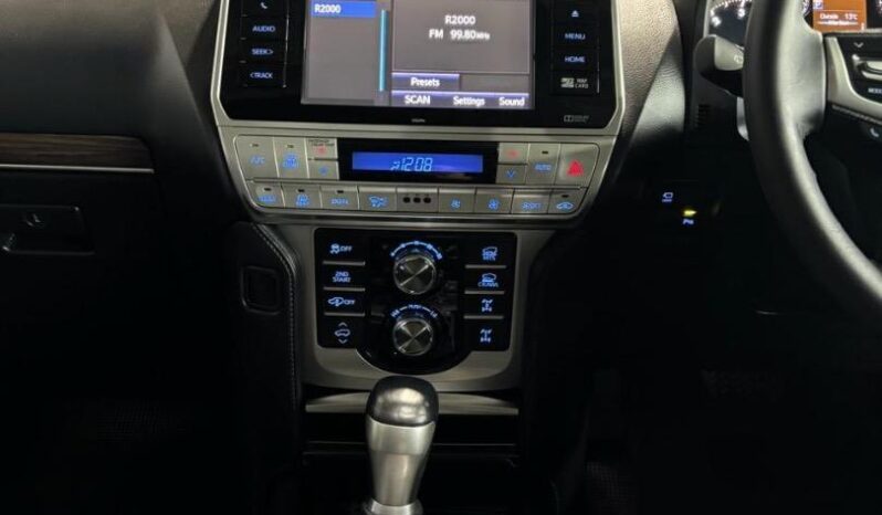 Toyota Land Cruiser Prado 3.0DT VX-L 2020 full