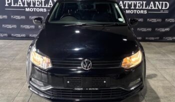 Volkswagen Polo Hatch 1.2TSI Comfortline 2015 full
