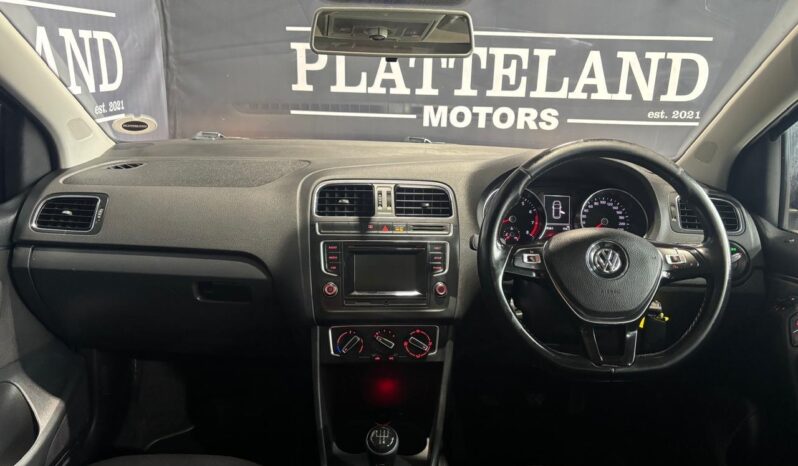 Volkswagen Polo Hatch 1.2TSI Comfortline 2015 full