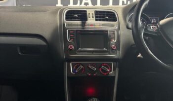 Volkswagen Polo Hatch 1.2TSI Comfortline 2015 full