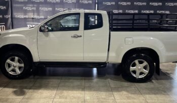 Isuzu KB 300D-Teq Extended Cab LX Auto 2016 full