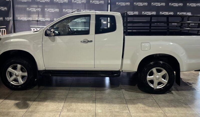 Isuzu KB 300D-Teq Extended Cab LX Auto 2016 full