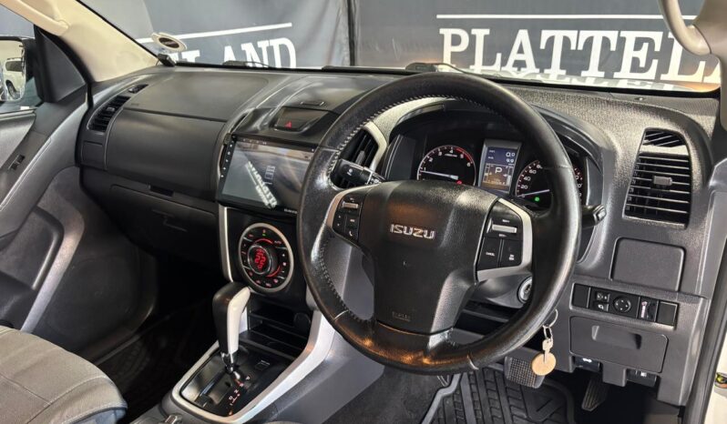 Isuzu KB 300D-Teq Extended Cab LX Auto 2016 full