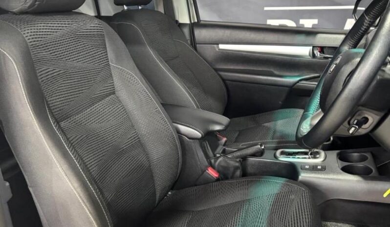 Toyota Hilux 2.8GD-6 Xtra cab Raider auto 2018 full