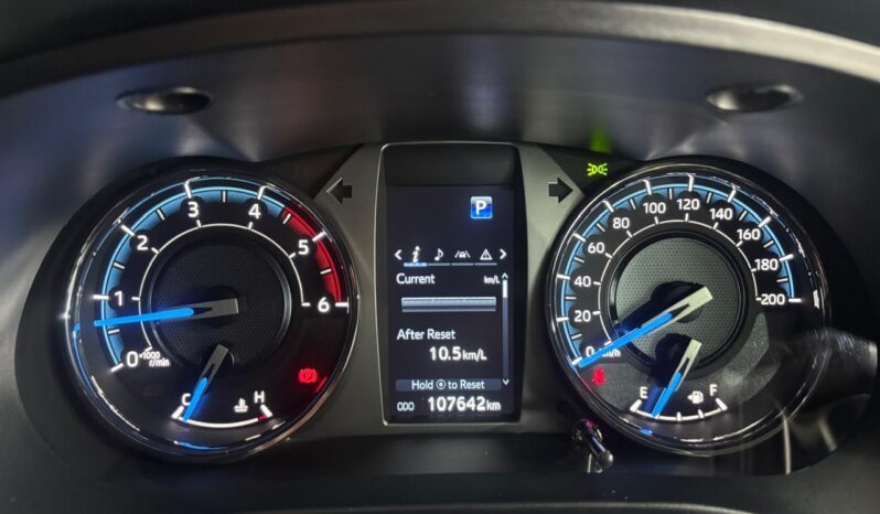 Toyota Hilux 2.8GD-6 Double Cab 4×4 Legend Auto 2022 full