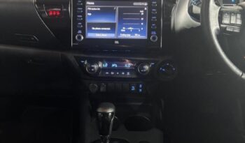 Toyota Hilux 2.8GD-6 Double Cab 4×4 Legend Auto 2022 full