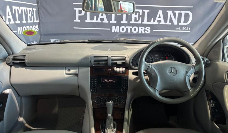 Mercedes-Benz C-Class C200 Kompressor Elegance Auto 2006 full