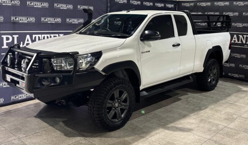 Toyota Hilux 2.4GD-6 Xtra cab SRX 2020 full