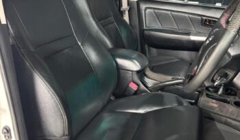 Toyota Hilux 3.0D-4D Double Cab 4×4 Raider Legend 45 Auto 2015 full