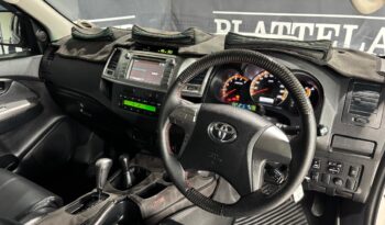 Toyota Hilux 3.0D-4D Double Cab 4×4 Raider Legend 45 Auto 2015 full