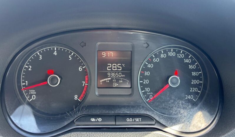 Volkswagen Polo Vivo Hatch 1.6 Maxx 2019 full